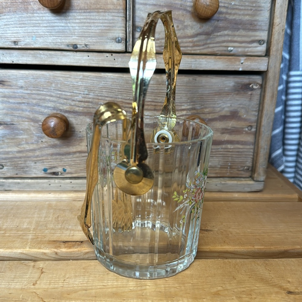 🫟3/$25🫟 Vintage small table ice bucket glass with flowers. - Picture 4 of 9